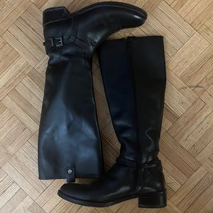 Black boots size 37,5EU